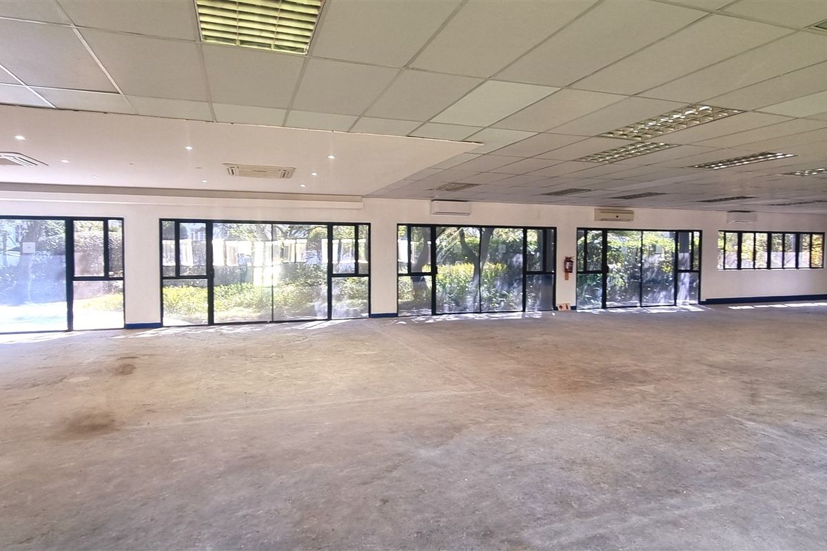 Office space to let on the Ground floor in Woodmead Office Park - Photo 4