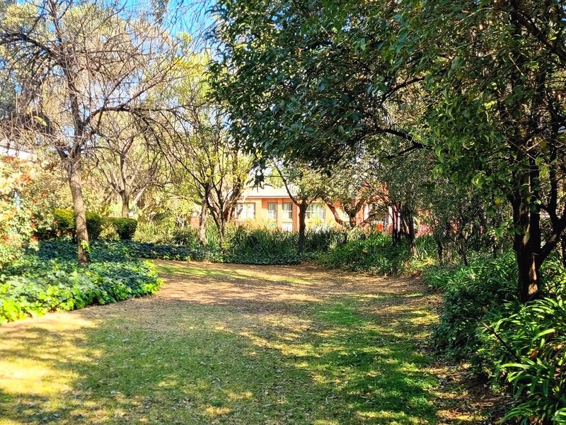 Office space to let on the Ground floor in Woodmead Office Park - Photo 9
