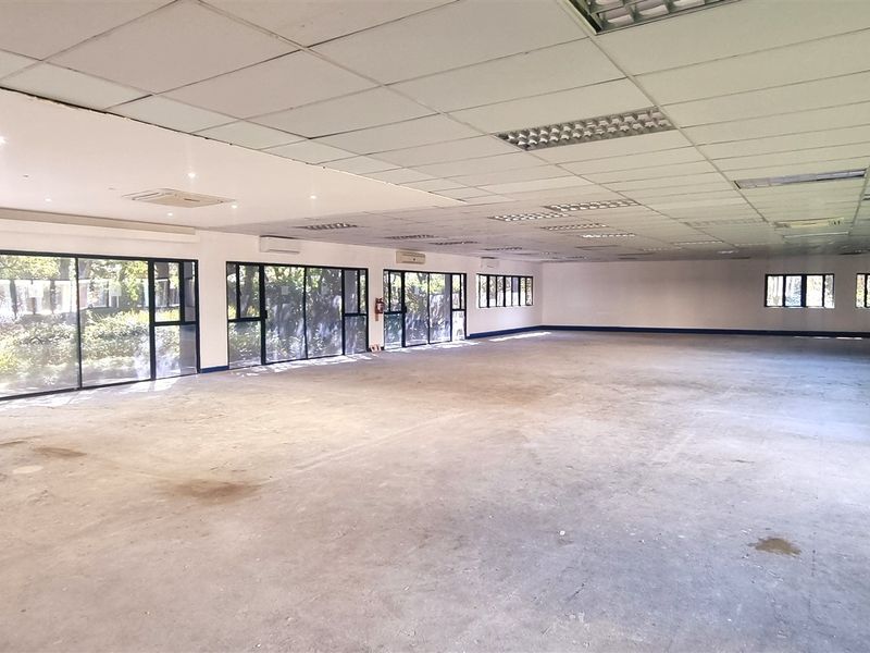 Office space to let on the Ground floor in Woodmead Office Park - Photo 7