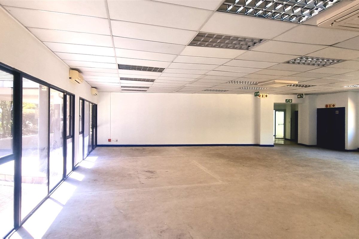 Office space to let on the Ground floor of 21 Saddle Drive in Woodmead Office Park - Photo 4