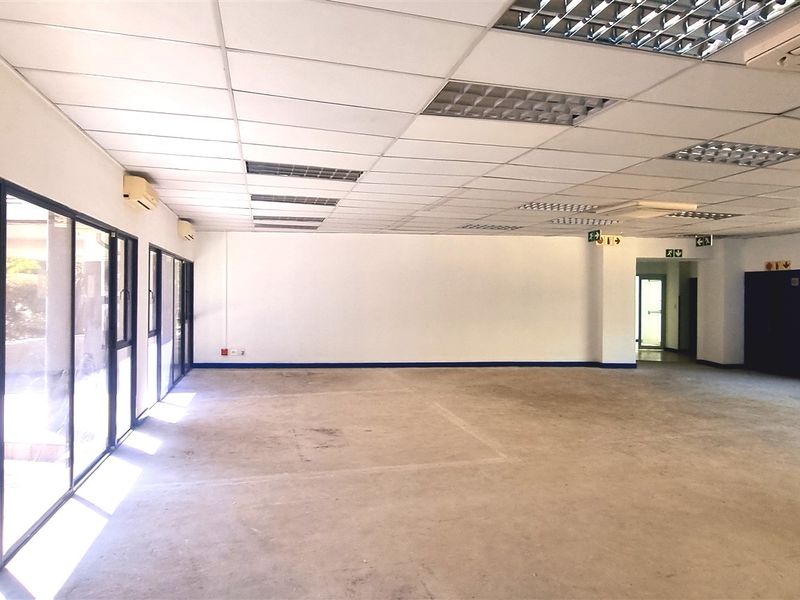 Office space to let on the Ground floor of 21 Saddle Drive in Woodmead Office Park - Photo 4