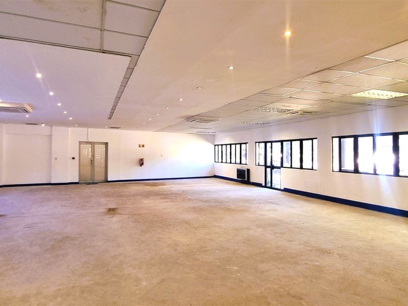 Office space to let on the Ground floor of 21 Saddle Drive in Woodmead Office Park - Photo 6