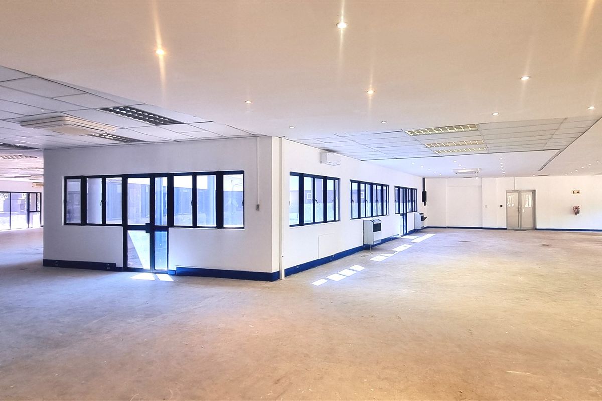 Office space to let on the Ground floor of 21 Saddle Drive in Woodmead Office Park - Photo 5