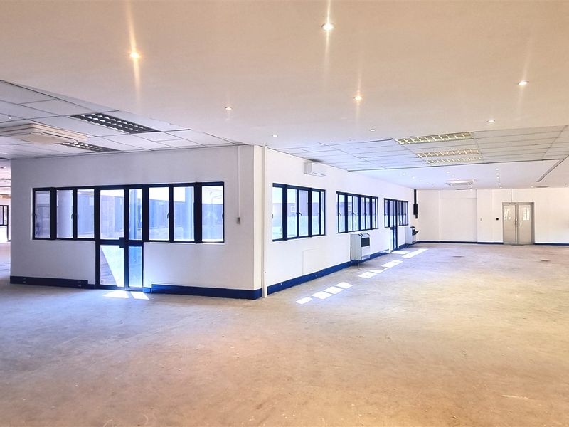 Office space to let on the Ground floor of 21 Saddle Drive in Woodmead Office Park - Photo 5