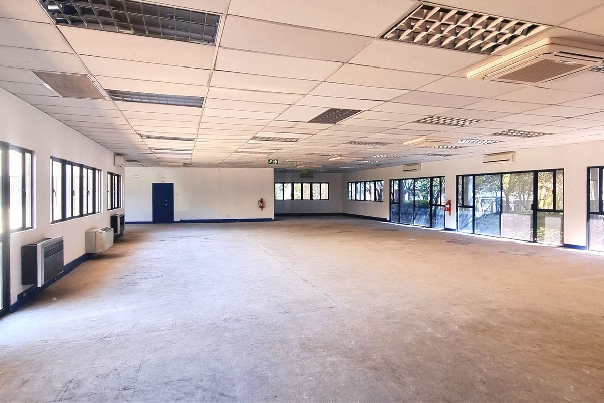 Office space to let on the Ground floor of 21 Saddle Drive in Woodmead Office Park - Photo 3