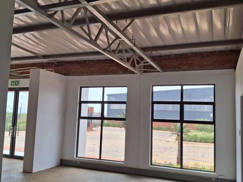 Newly Built 1,325mÂ2 Industrial Warehouse for Rent â Direct from the Landlord! Limited-Time Promot - Photo 2
