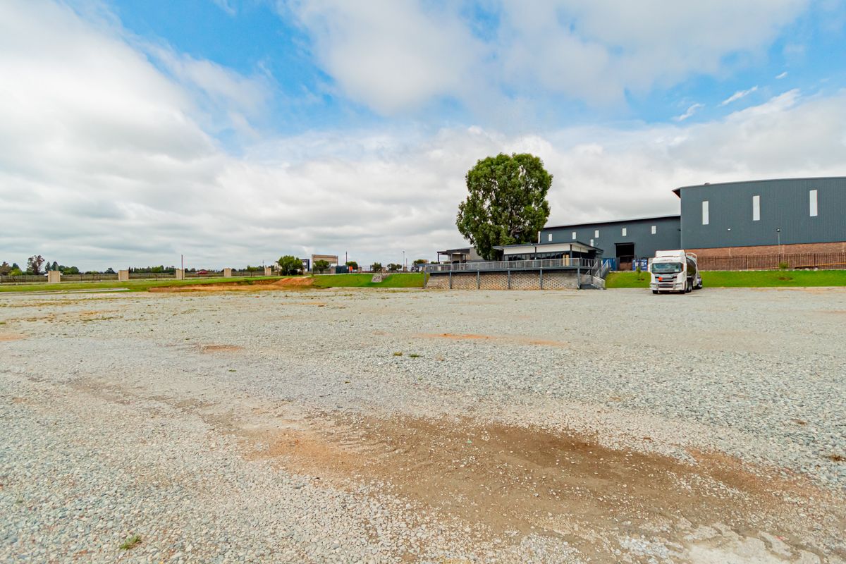 Industrial Property for Sale | Limeroc Business Park | Centurion |  Backup Off-grid Utilities - Photo 4