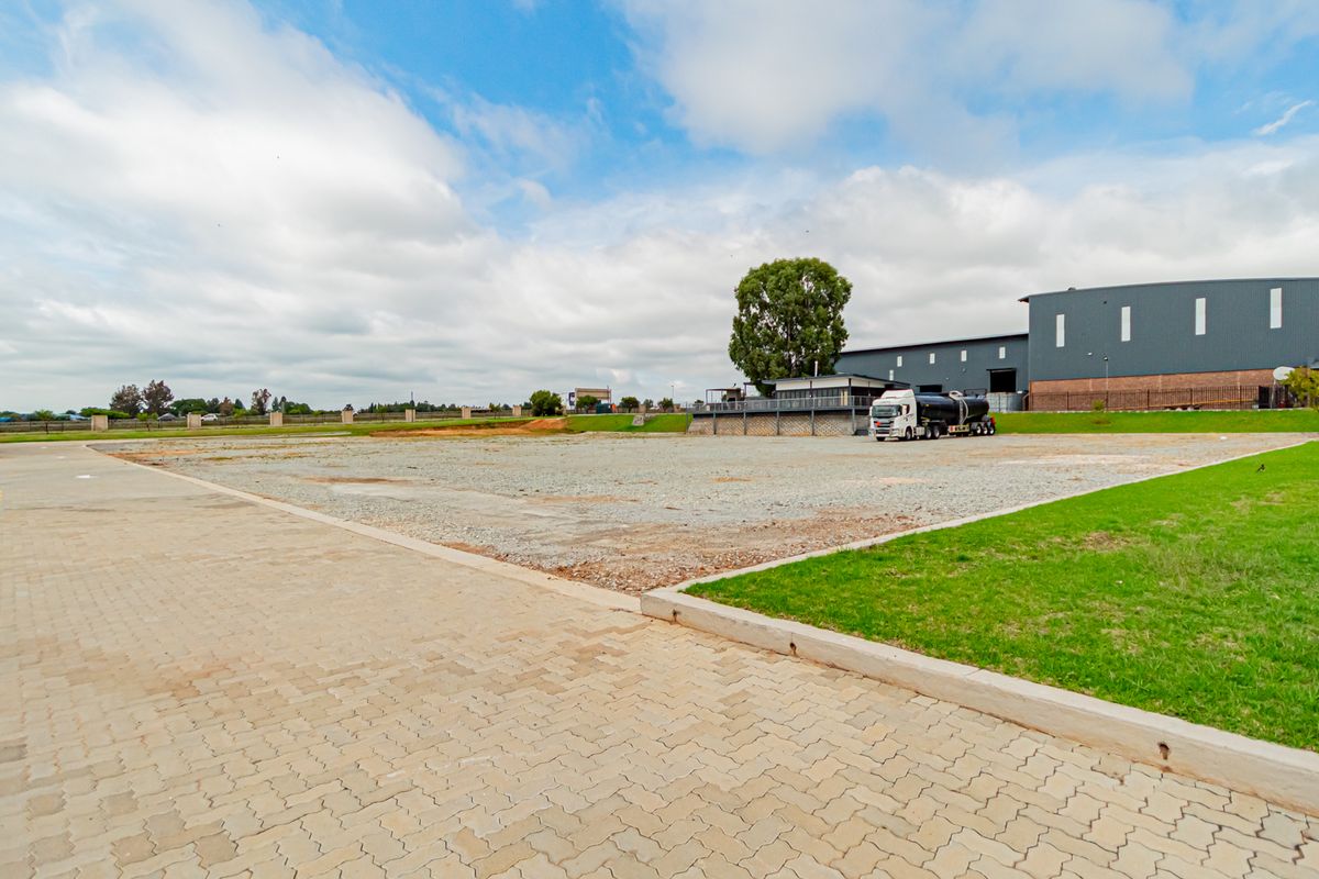 Industrial Property for Sale | Limeroc Business Park | Centurion |  Backup Off-grid Utilities - Photo 2