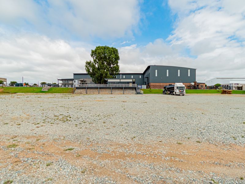Industrial Property for Sale | Limeroc Business Park | Centurion |  Backup Off-grid Utilities - Photo 5