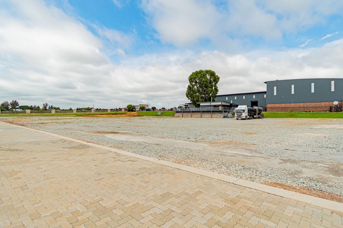 Industrial Property for Sale | Limeroc Business Park | Centurion |  Backup Off-grid Utilities - Photo 3
