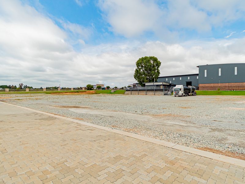Industrial Property for Sale | Limeroc Business Park | Centurion |  Backup Off-grid Utilities - Photo 3