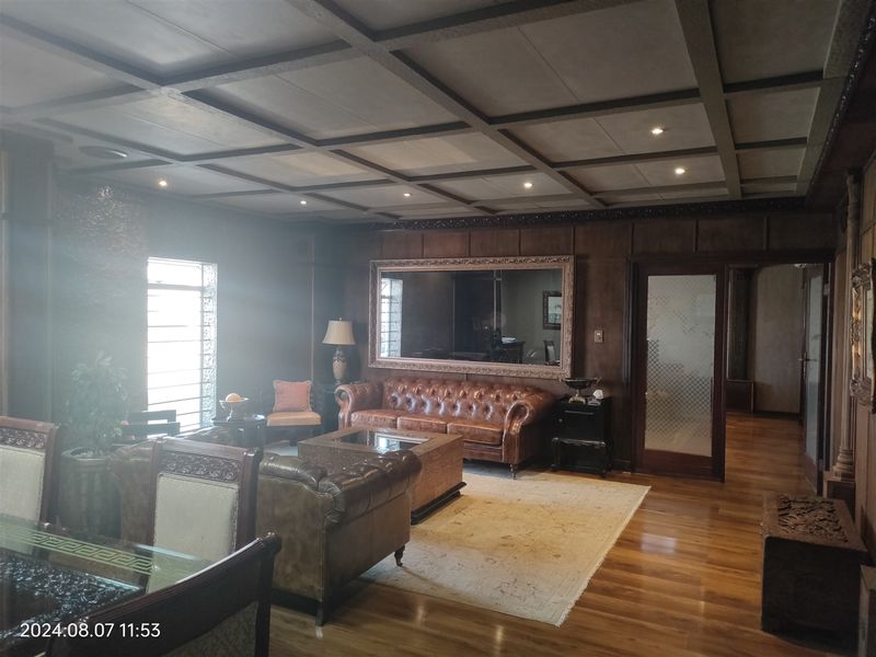 2306m2  Warehouse  - TO LEASE - Photo 9