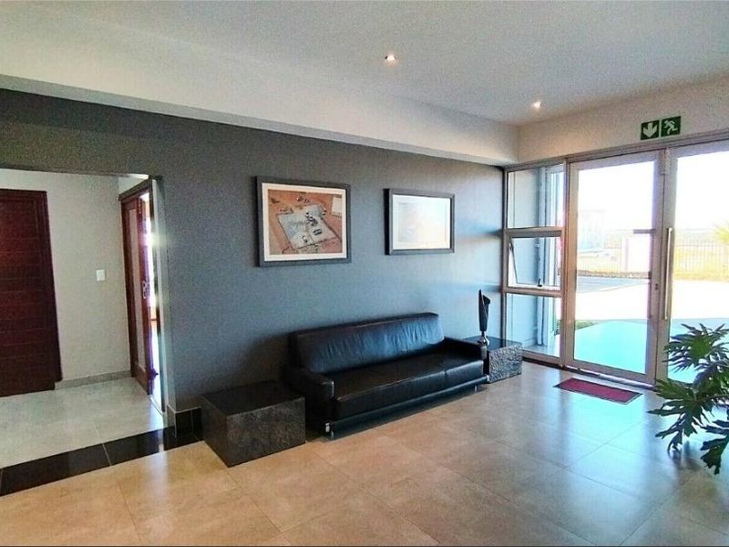 2306m2  Warehouse  - TO LEASE - Photo 4