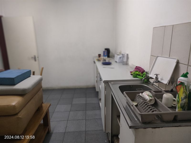 872m2 warehouse FOR SALE - Photo 6