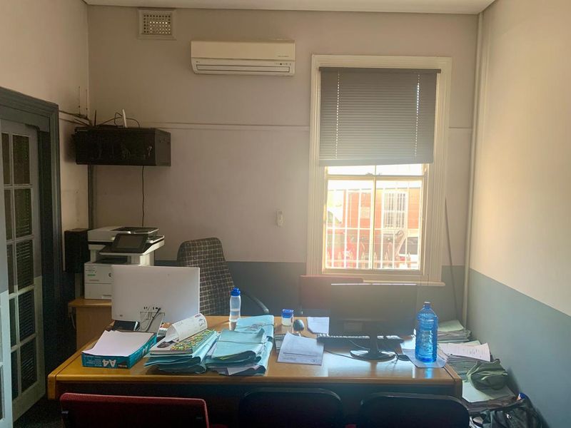 10sqm office for sale in Pmb CBD at R2 100 000. No Vat - Photo 7