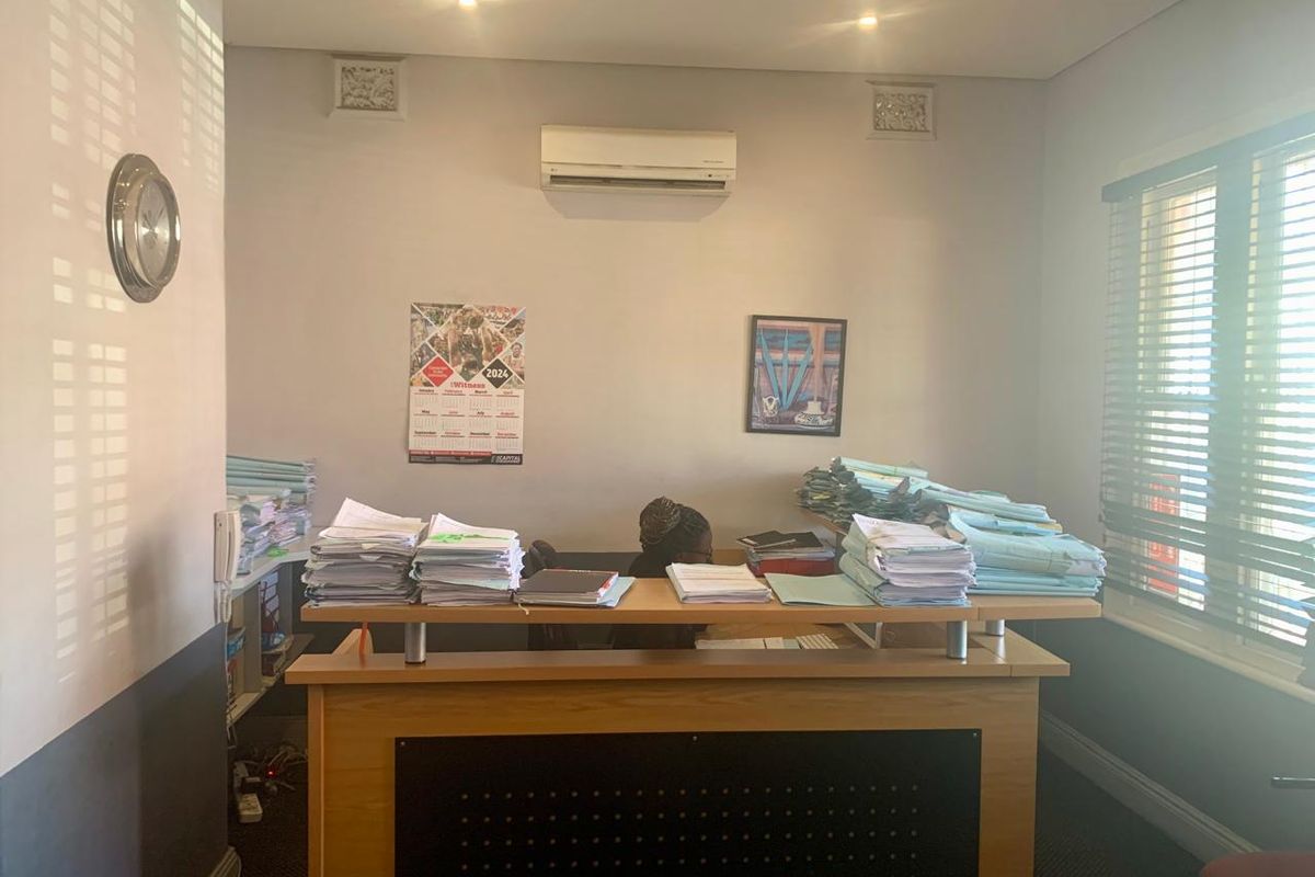 10sqm office for sale in Pmb CBD at R2 100 000. No Vat - Photo 3