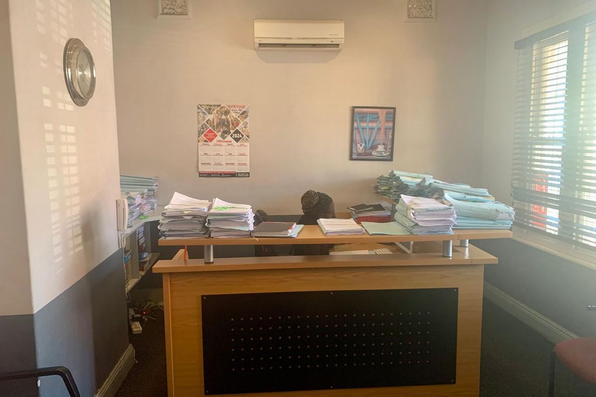 10sqm office for sale in Pmb CBD at R2 100 000. No Vat - Photo 4