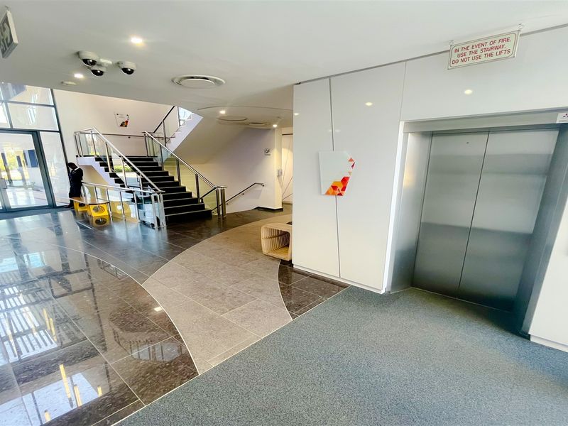 Office space to let in Melrose Estate - Photo 4