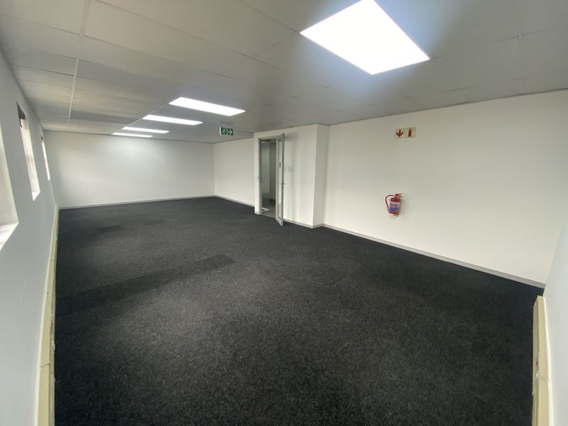 Modern Office Space with Backup Power & Water | Riverview Office Park, Midrand - Photo 4