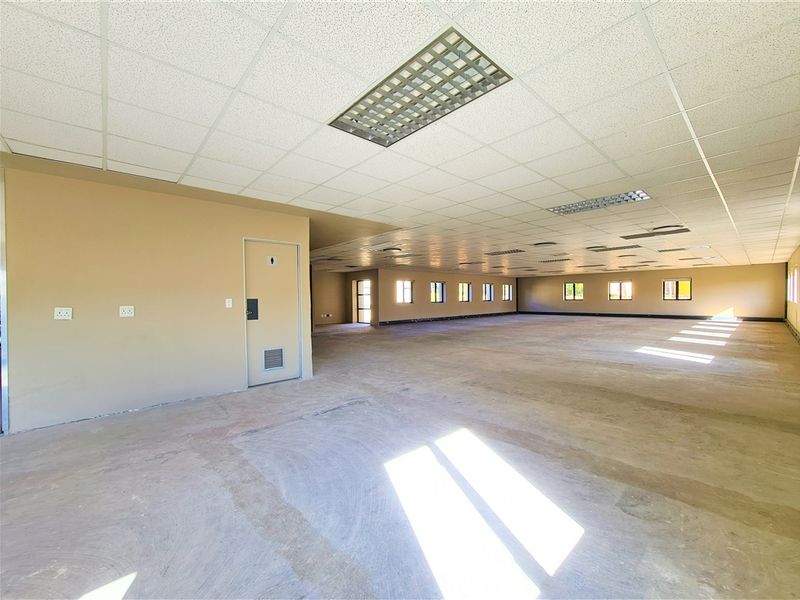 207m2 Office to Let in Clearwater Office Park - Photo 9