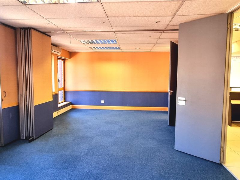 Office space in Western Woods - Photo 10