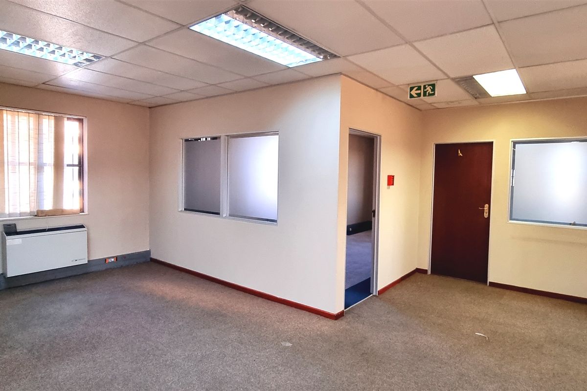 Office space to let in La Rocca Office Park - Photo 5