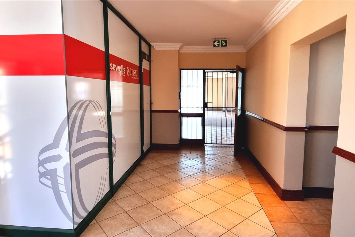 Office space to let in La Rocca Office Park - Photo 2