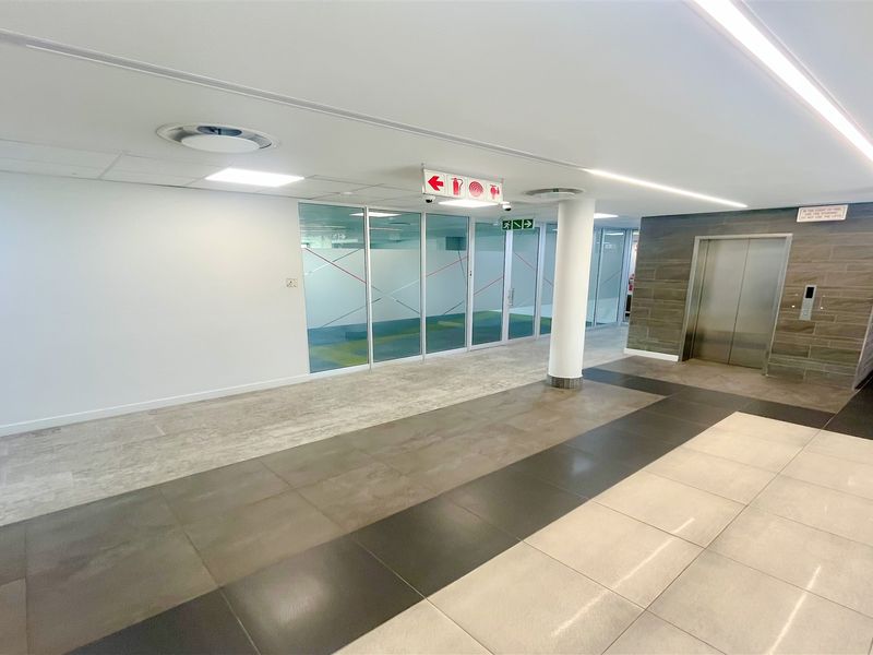 Office space to let in Waverley - Photo 4