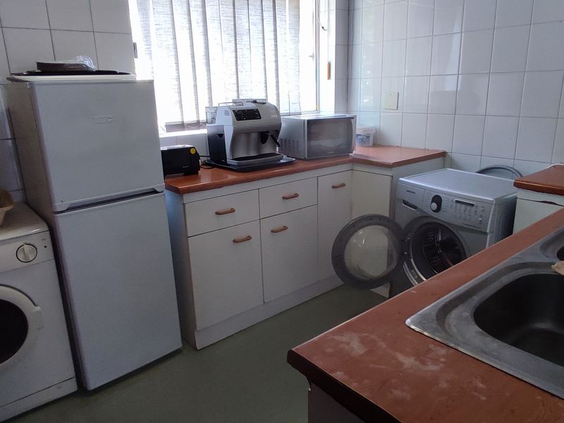 Offices for sale in Parktown - Photo 4