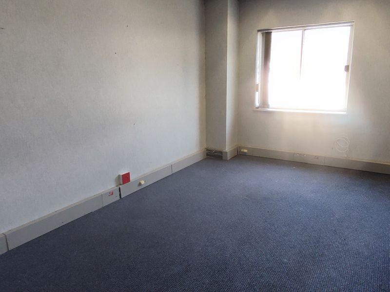 Offices for sale in Parktown - Photo 5