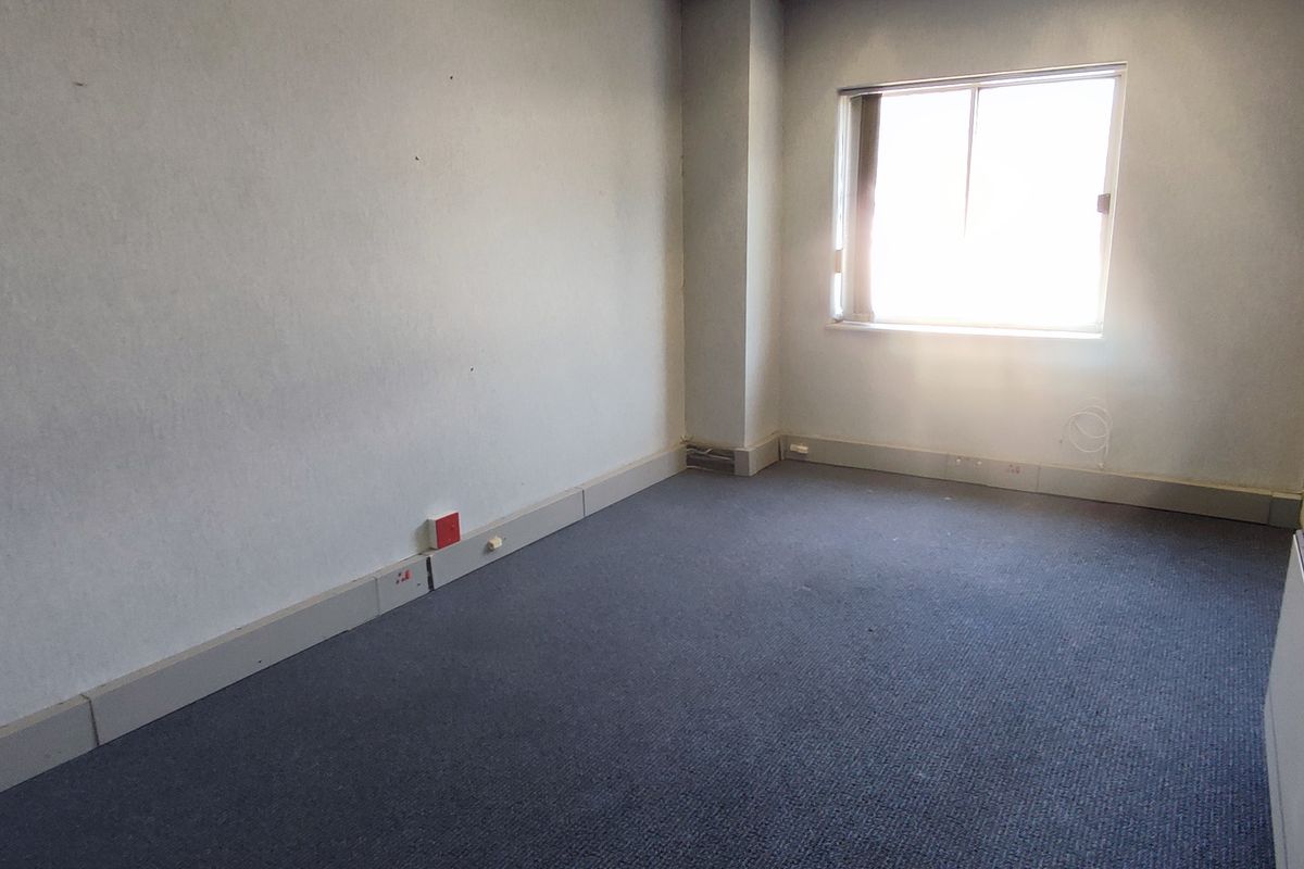 Offices for sale in Parktown - Photo 5