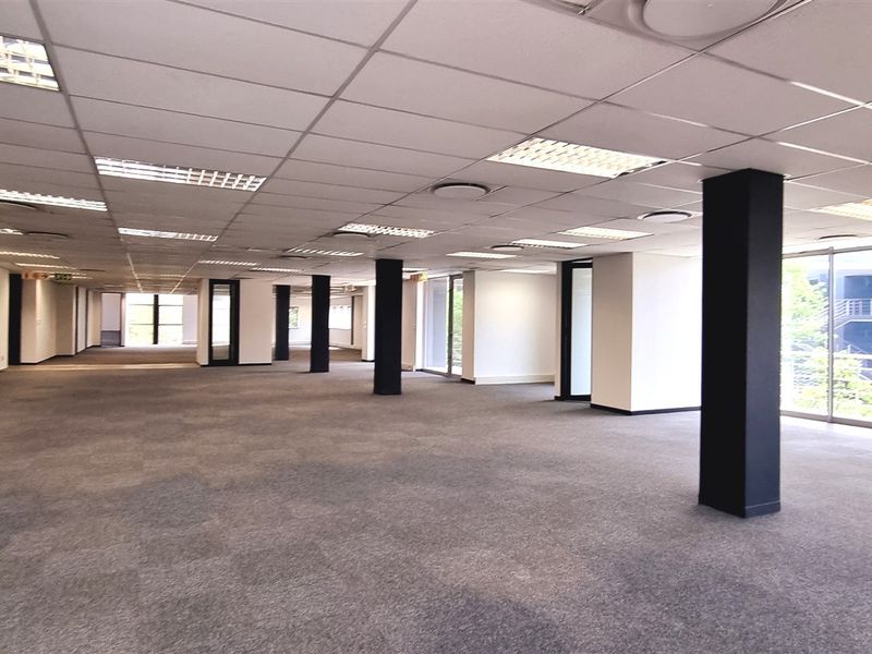 Office space to let on the 1st floor in Bally Oaks Office Park - Photo 2