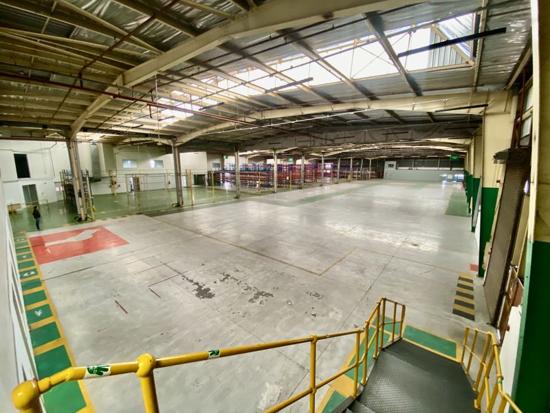 Premium Warehouse and Office Space for Lease in Prime Halfway House Location - Photo 2