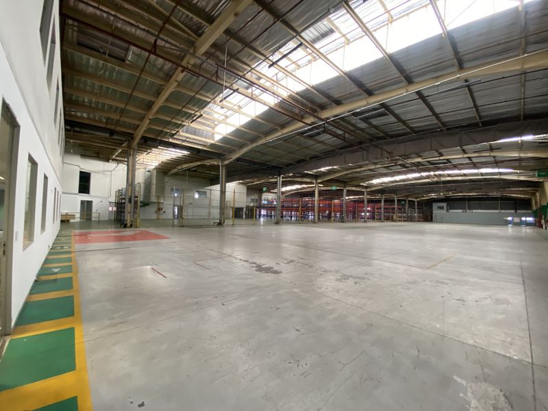 Premium Warehouse and Office Space for Lease in Prime Halfway House Location - Photo 4