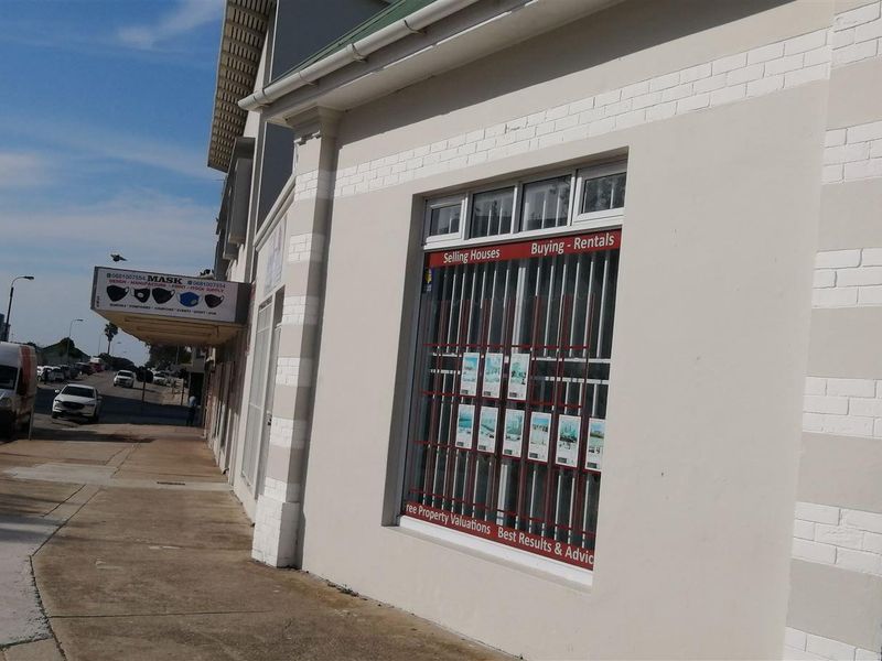 Prime 1035m2 Business Centre for sale in Richmond Hill, Port Elizabeth — ideal for investment - Photo 4