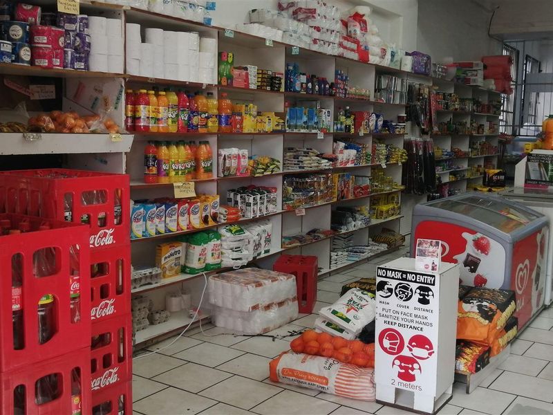 Prime 1035m2 Business Centre for sale in Richmond Hill, Port Elizabeth — ideal for investment - Photo 7