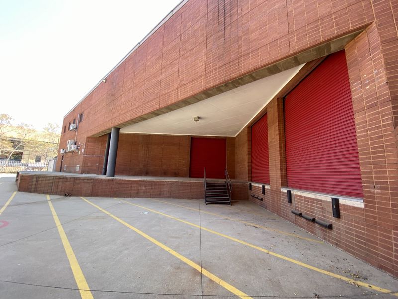 Standalone building, beautiful large offices and smaller warehouse for sale. - Photo 2