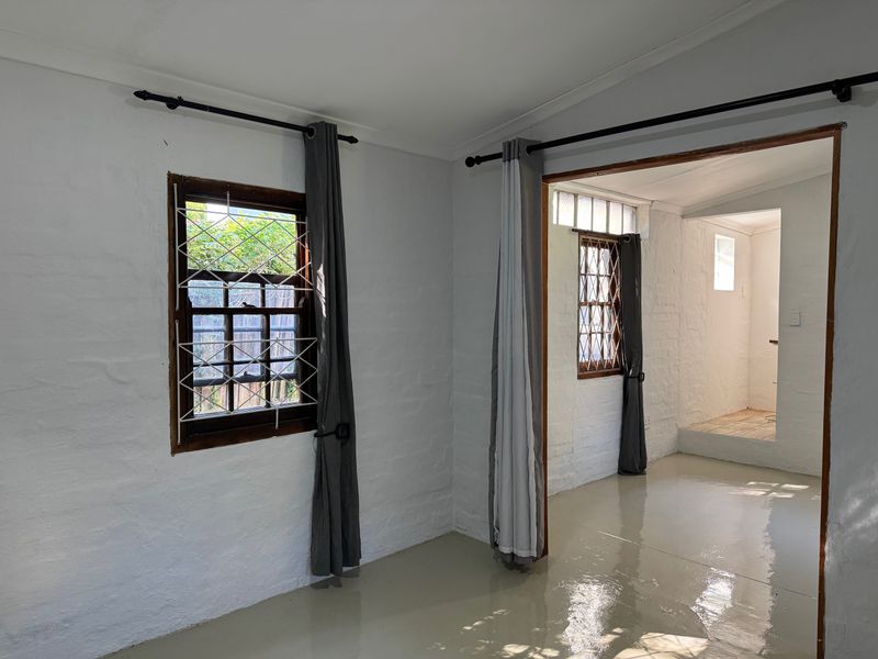 Charming Office Space in Prime Hilton Location - Photo 6