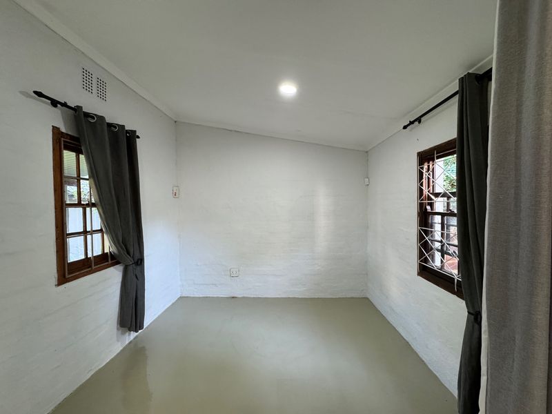 Charming Office Space in Prime Hilton Location - Photo 5