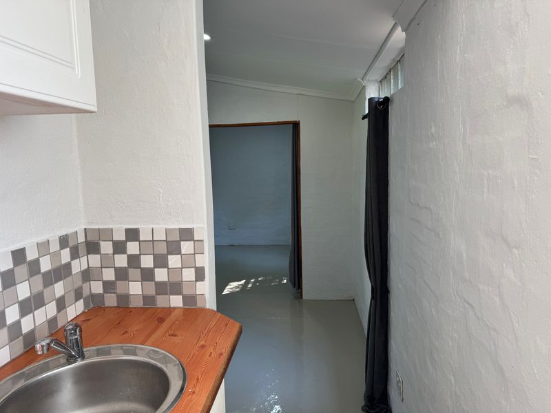 Charming Office Space in Prime Hilton Location - Photo 10