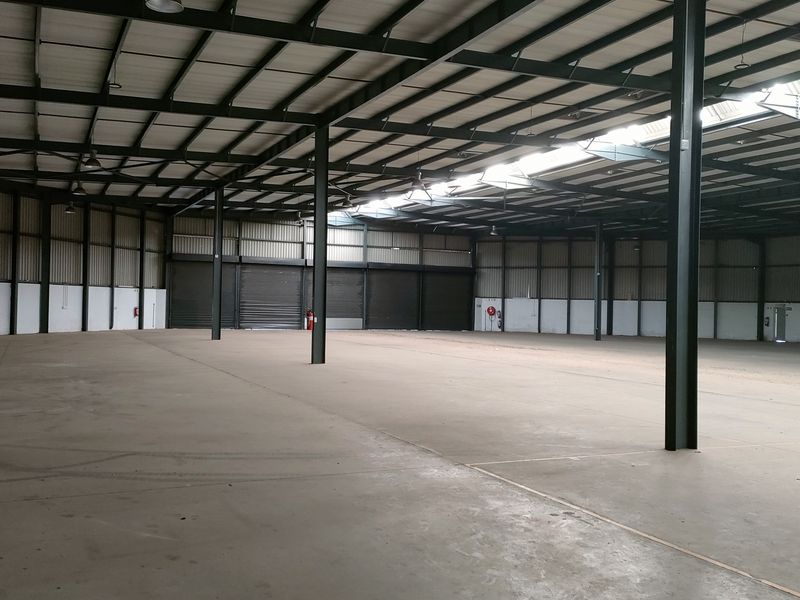 2440m2 warehouse FOR SALE - R22 000 000.00 plus vat - Photo 10