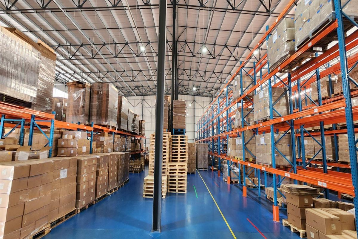 3234m2 warehouse FOR SALE -R32 000 000 plus vat or for Lease - Photo 5