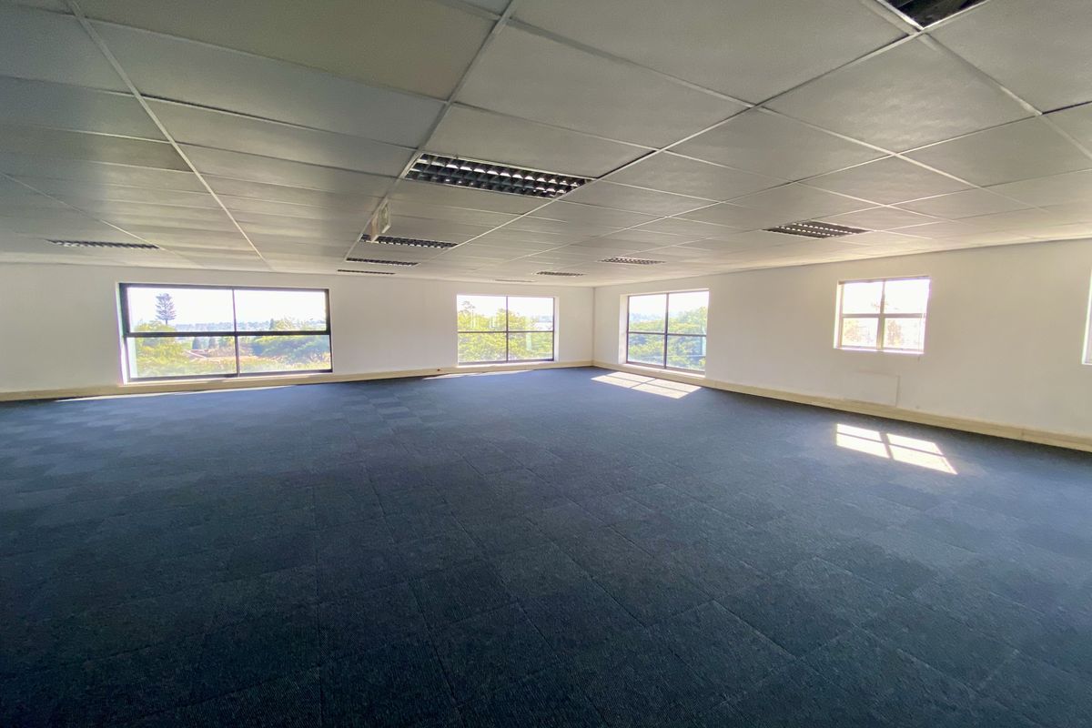 586m2 fitted unit at 1 River Road in Riverview Office Park. - Photo 5