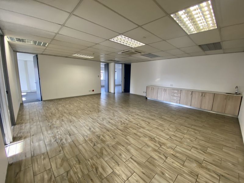 High-end fully fitted office available for lease in secure Riverview Business Park, Halfway House. - Photo 6
