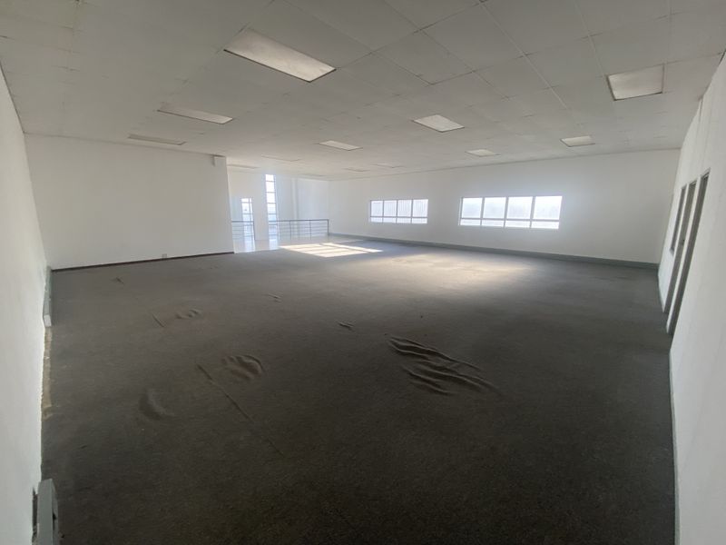 Perfect for showrooms, factory outlets, or storage businesses. - Photo 6