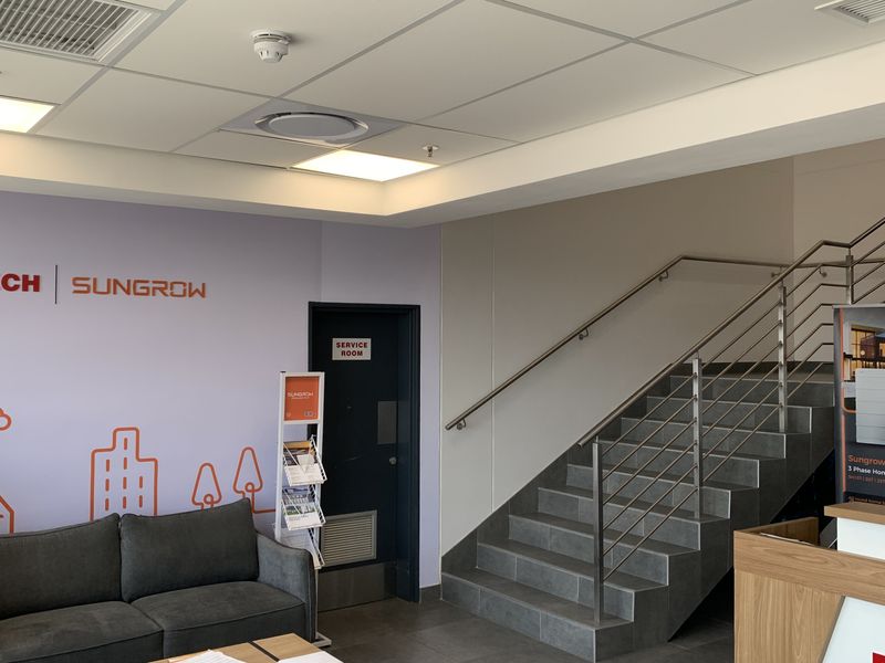 Warehouse to let in Longlake - Photo 9