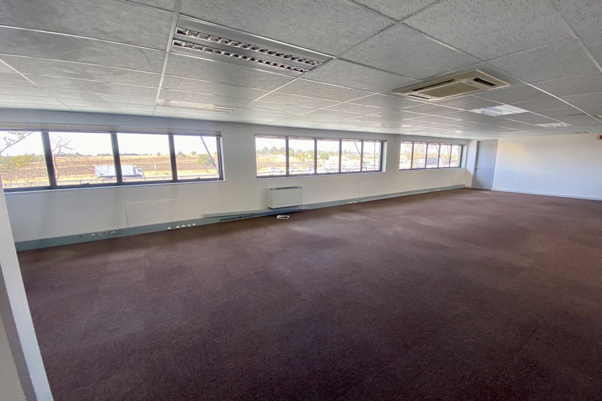 Fully fitted, bright, and neat office available for rent in Central Park, Randjespark. - Photo 5