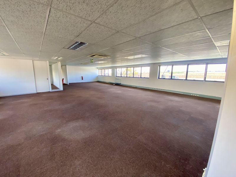 Fully fitted, bright, and neat office available for rent in Central Park, Randjespark. - Photo 7