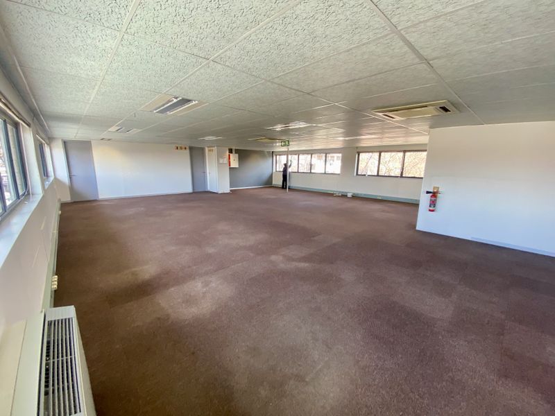 Fully fitted, bright, and neat office available for rent in Central Park, Randjespark. - Photo 6