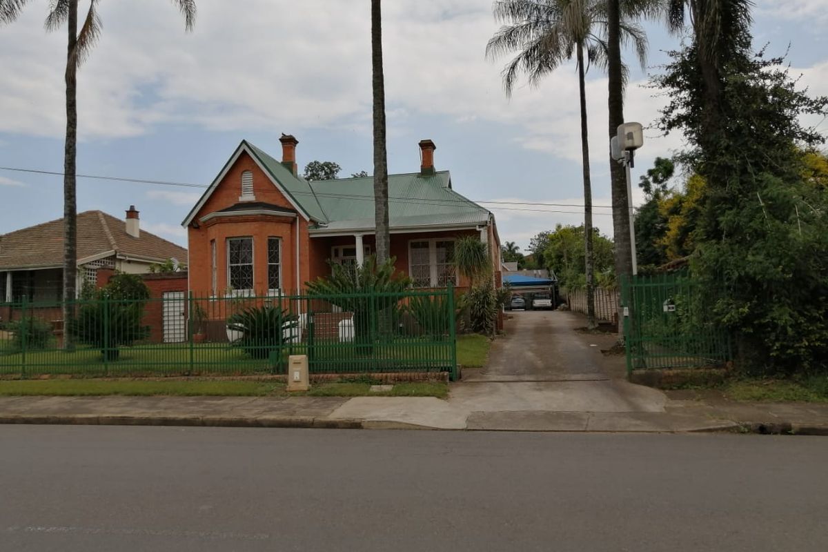 Retail/Office/Accommodation - Photo 2